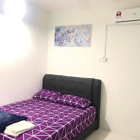 Chempaka Homestay Seri Iskandar Esterno foto