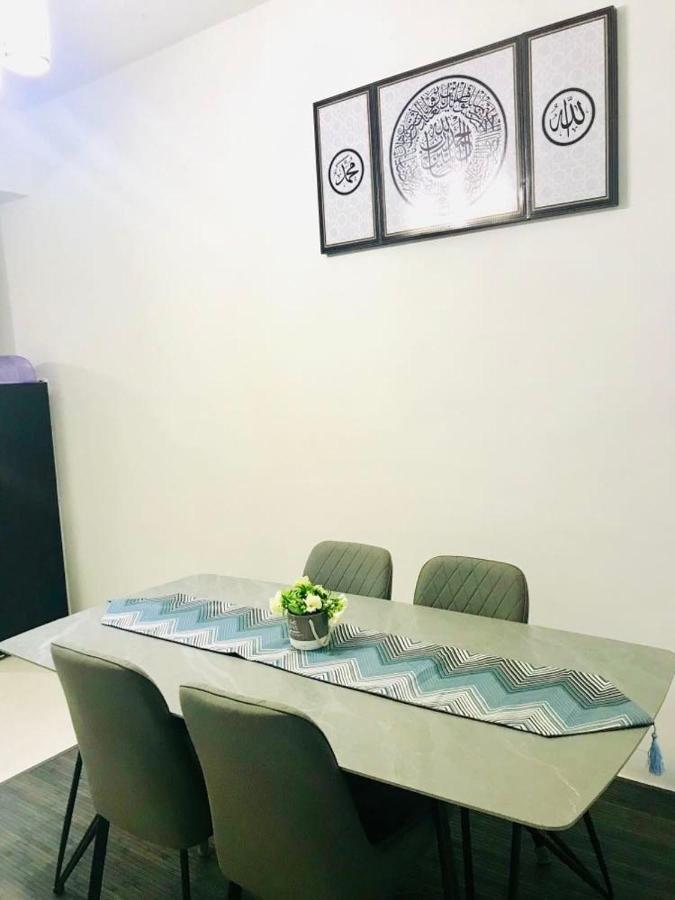 Chempaka Homestay Seri Iskandar Esterno foto